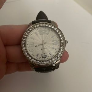 🐮Black leather banded watch🐮